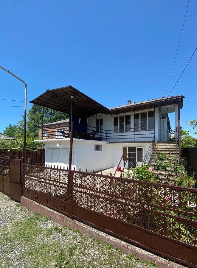 Мир Ochamchira Exterior photo